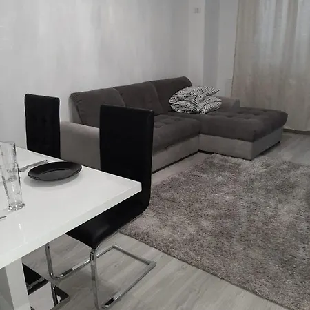Luxury Daniel Apartament Residence Militari Rosu Exterior photo