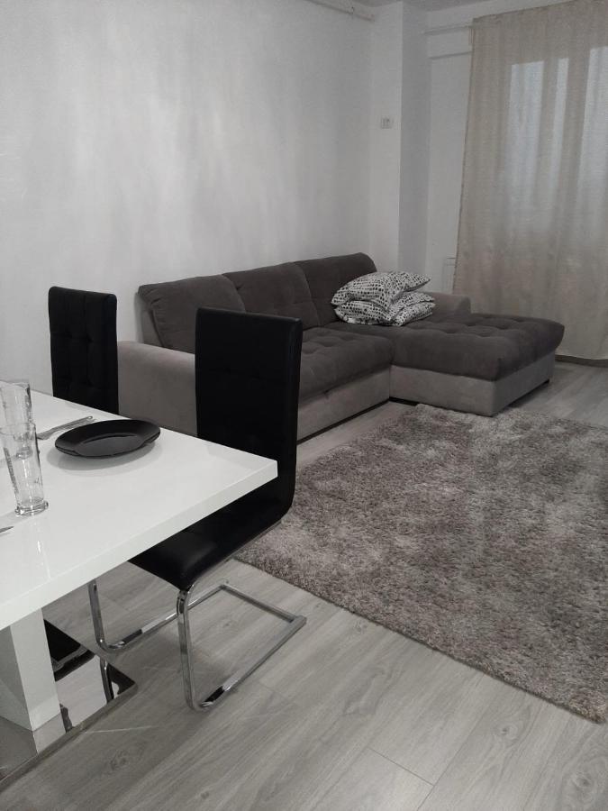 Luxury Daniel Militari Rosu