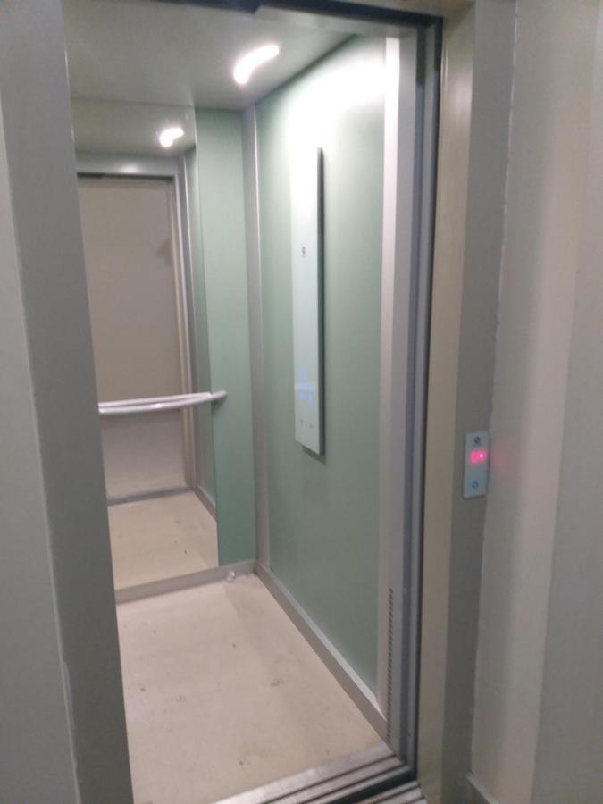 Luxury Daniel Militari Apartment Rosu