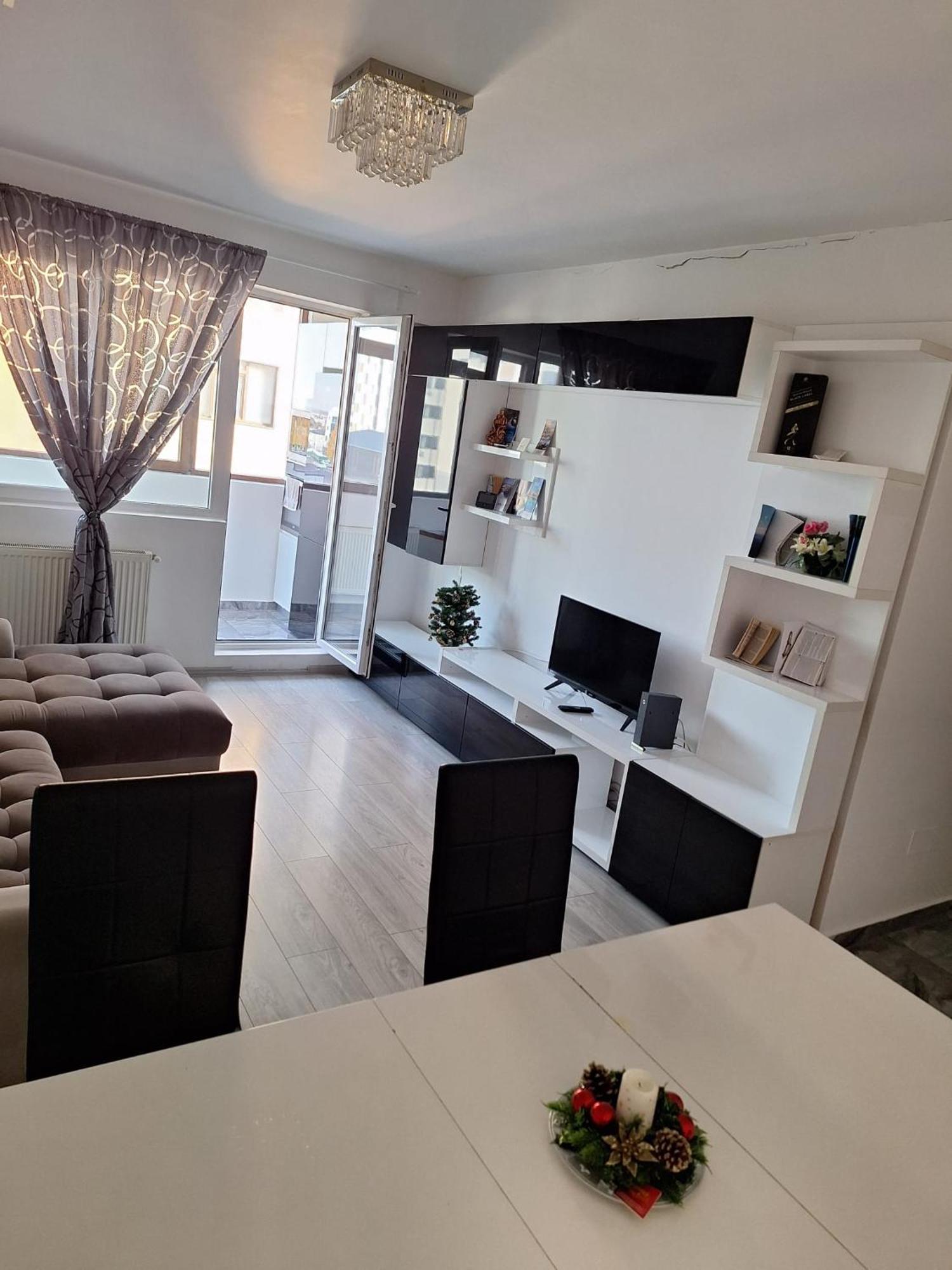 Apartment Luxury Daniel Militari Rosu